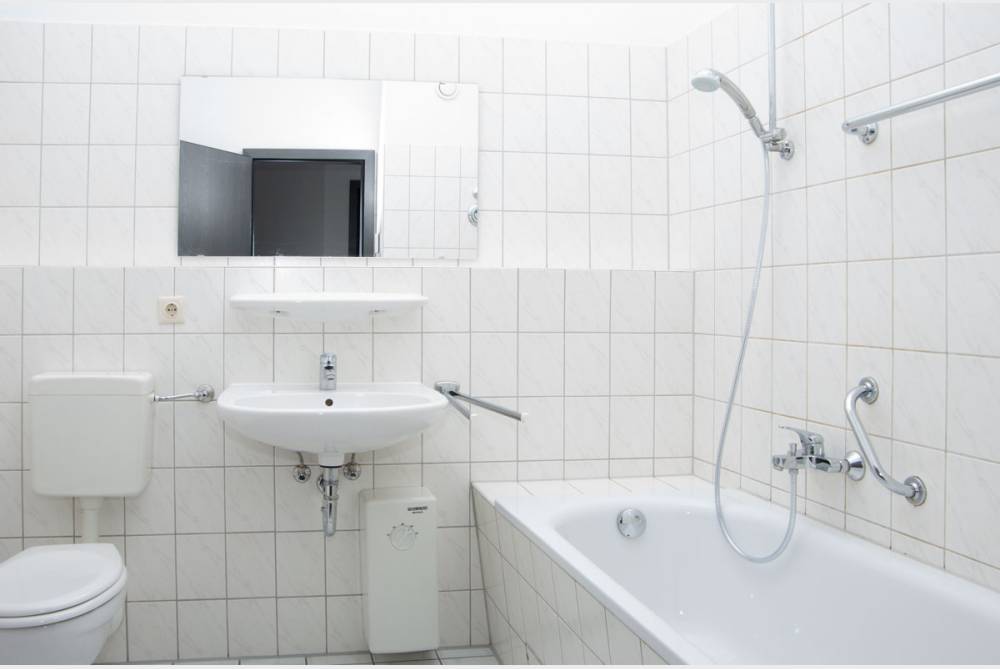 Bad mit Wanne